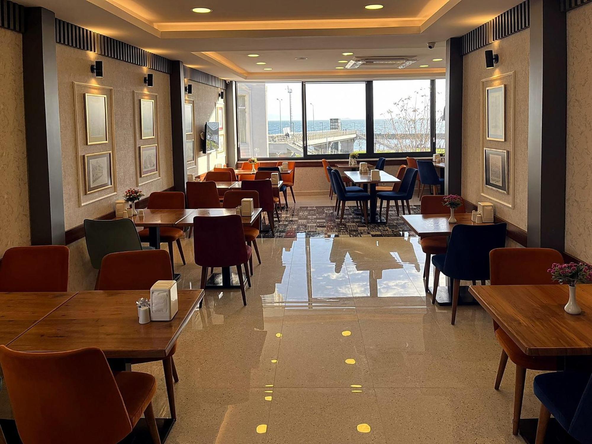 Ahmet Efendi Konagi Hotel Istanbul Eksteriør billede The restaurant at the top of the tower